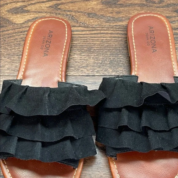 Arizona Jean Company Women's Black Ruffle Sandals - Picture 4 of 4